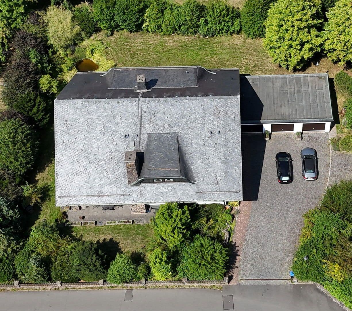 Predaj domu 478 m², pozemek 1.827 m², Neuhof, Hesensko Predaj domu 478 m², pozemek 1.827 m², Neuhof, Hesensko