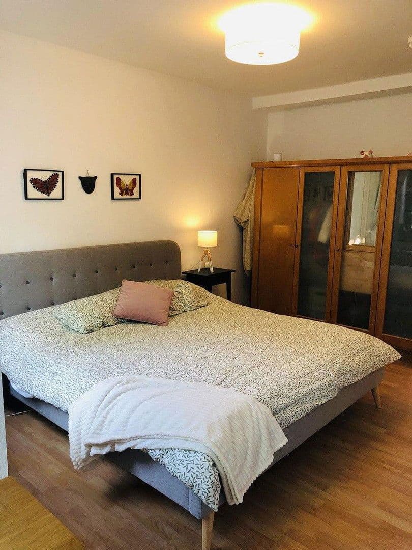 Prenájom bytu 3-izbový 90 m², Berlin, Berlín Prenájom bytu 3-izbový 90 m², Berlin, Berlín