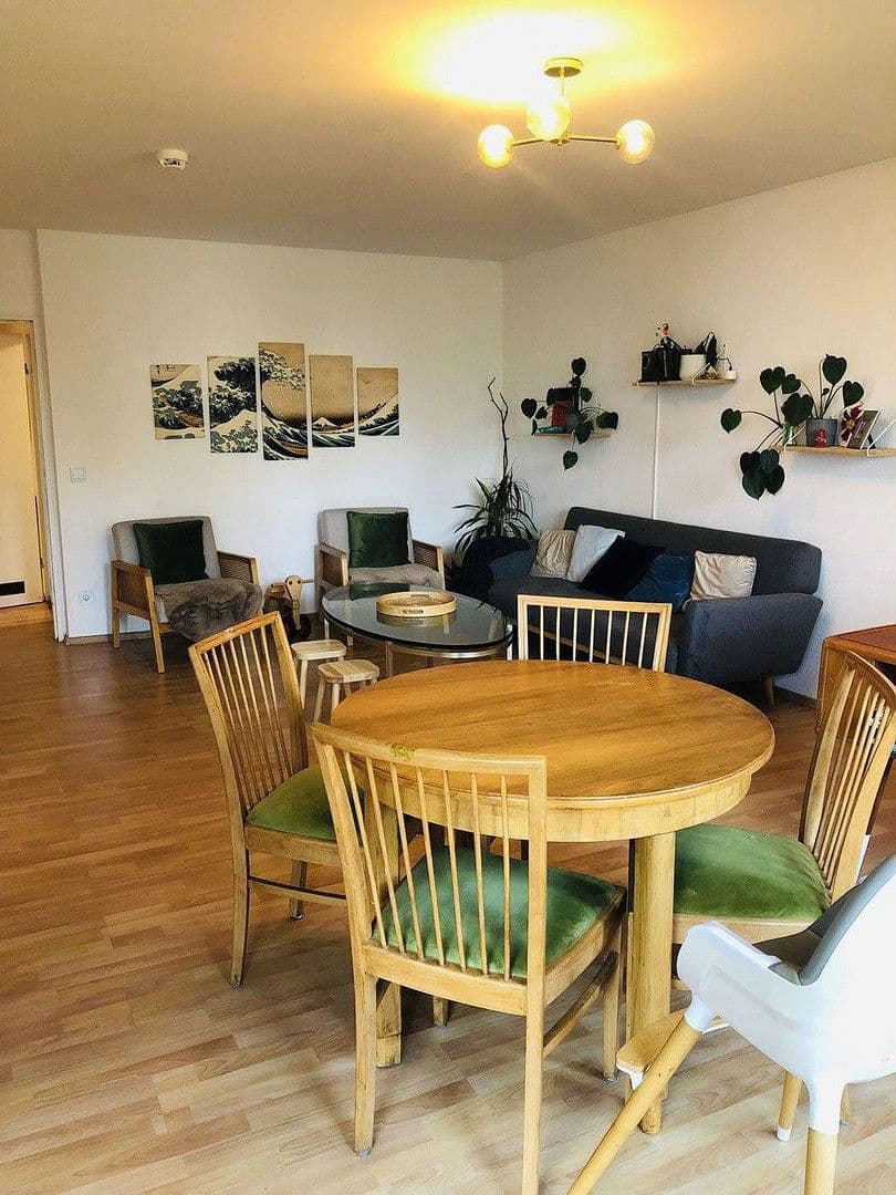 Prenájom bytu 3-izbový 90 m², Berlin, Berlín Prenájom bytu 3-izbový 90 m², Berlin, Berlín