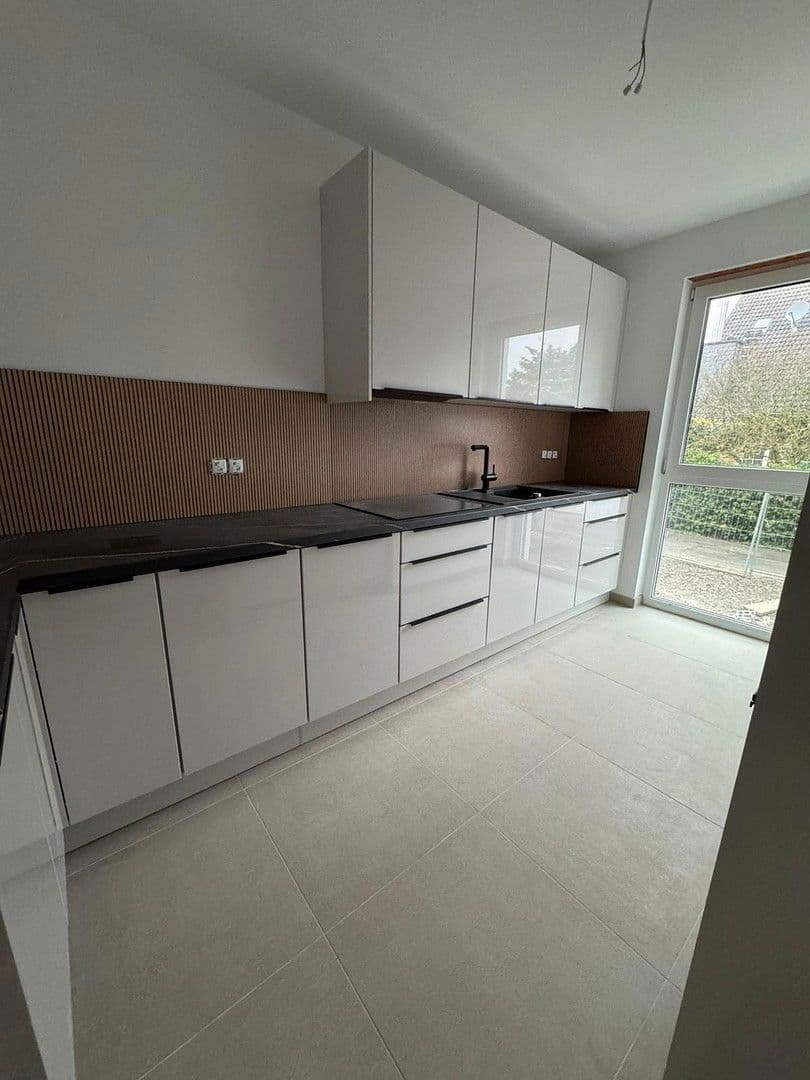 Predaj domu 166 m², pozemek 280 m², Graf-Stauffenberg-Ring 83, Bad Homburg vor der Höhe, Hesensko Predaj domu 166 m², pozemek 280 m², Graf-Stauffenberg-Ring 83, Bad Homburg vor der Höhe, Hesensko