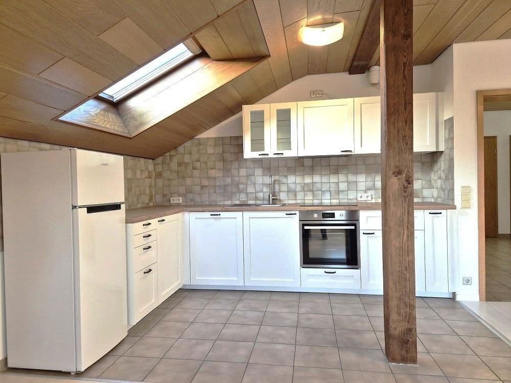 Prenájom bytu 3-izbový 98 m², Hünstetten, Hesensko Prenájom bytu 3-izbový 98 m², Hünstetten, Hesensko