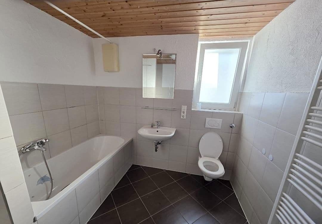 Prenájom bytu 2-izbový 68 m², Hohenstaufenstr. 56, Pforzheim, Bádensko-Wurttembersko Prenájom bytu 2-izbový 68 m², Hohenstaufenstr. 56, Pforzheim, Bádensko-Wurttembersko