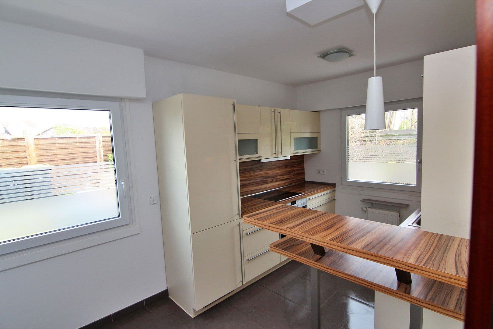 Predaj domu 220 m², pozemek 487 m², Königsberger Str. 16, Meckenheim, Severné Porýnie - Westfálsko Predaj domu 220 m², pozemek 487 m², Königsberger Str. 16, Meckenheim, Severné Porýnie - Westfálsko