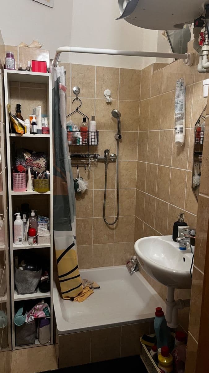 Prenájom bytu 1-izbový 35 m², Legerova, Praha, Praha Prenájom bytu 1-izbový 35 m², Legerova, Praha, Praha