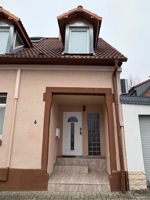 Predaj domu 157 m², pozemek 101 m², Karlsruhe, Bádensko-Wurttembersko Predaj domu 157 m², pozemek 101 m², Karlsruhe, Bádensko-Wurttembersko