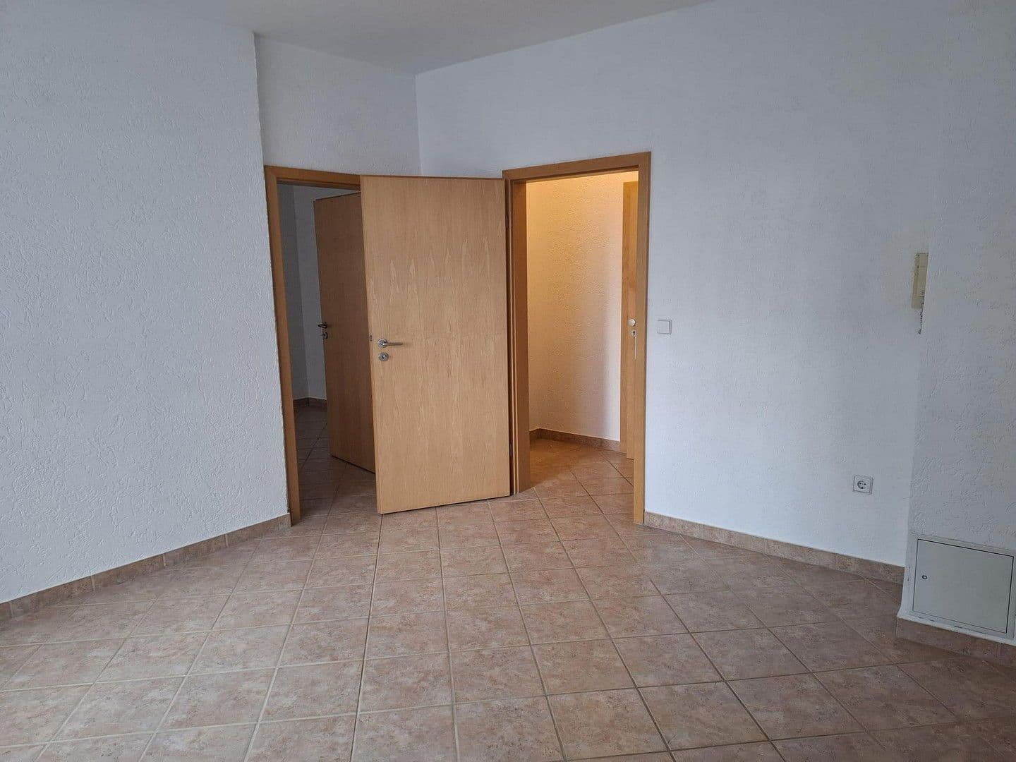 Predaj domu 157 m², pozemek 101 m², Karlsruhe, Bádensko-Wurttembersko Predaj domu 157 m², pozemek 101 m², Karlsruhe, Bádensko-Wurttembersko