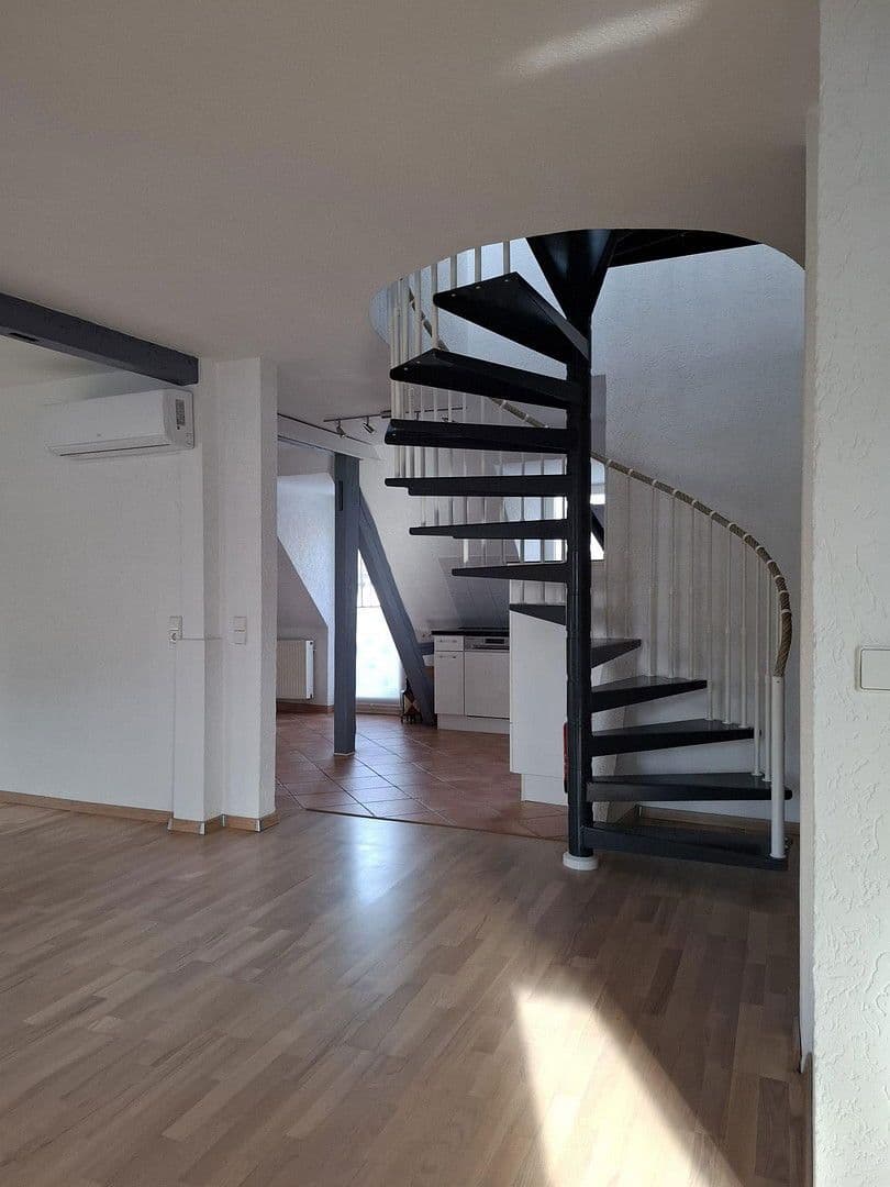 Predaj domu 157 m², pozemek 101 m², Karlsruhe, Bádensko-Wurttembersko Predaj domu 157 m², pozemek 101 m², Karlsruhe, Bádensko-Wurttembersko