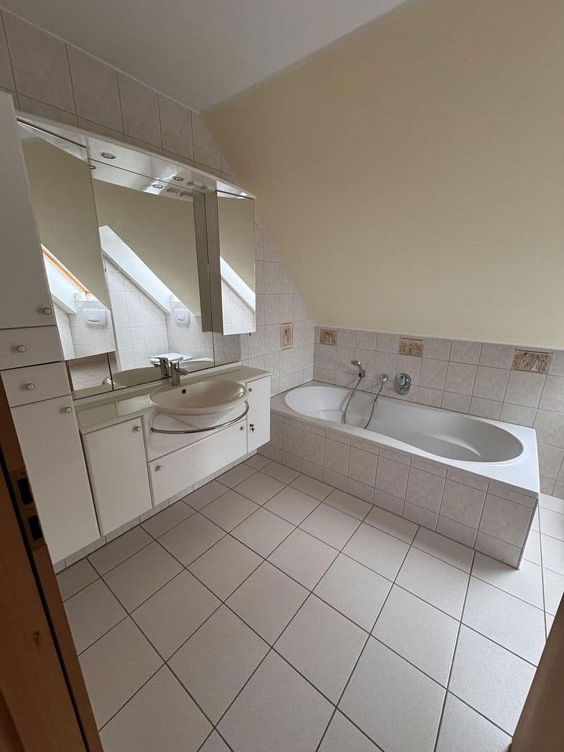 Prenájom bytu 2-izbový 85 m², Seehof, Meklenbursko-Predpomoransko Prenájom bytu 2-izbový 85 m², Seehof, Meklenbursko-Predpomoransko