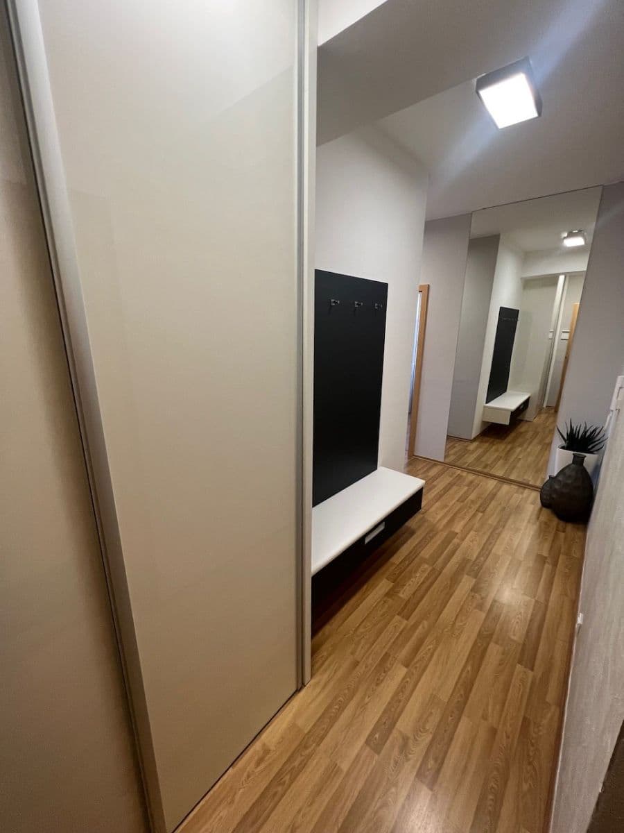 Prenájom bytu 2-izbový 68 m², Podlesí II, Zlín, Zlínský kraj Prenájom bytu 2-izbový 68 m², Podlesí II, Zlín, Zlínský kraj