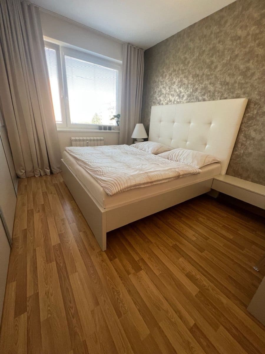 Prenájom bytu 2-izbový 68 m², Podlesí II, Zlín, Zlínský kraj Prenájom bytu 2-izbový 68 m², Podlesí II, Zlín, Zlínský kraj