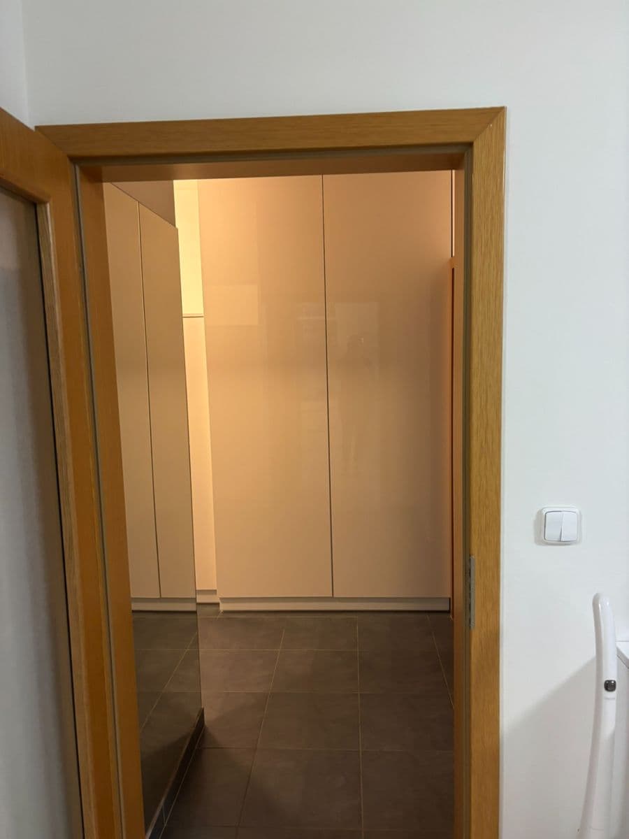 Predaj bytu 2-izbový 54 m², V Dolině, Praha, Praha Predaj bytu 2-izbový 54 m², V Dolině, Praha, Praha