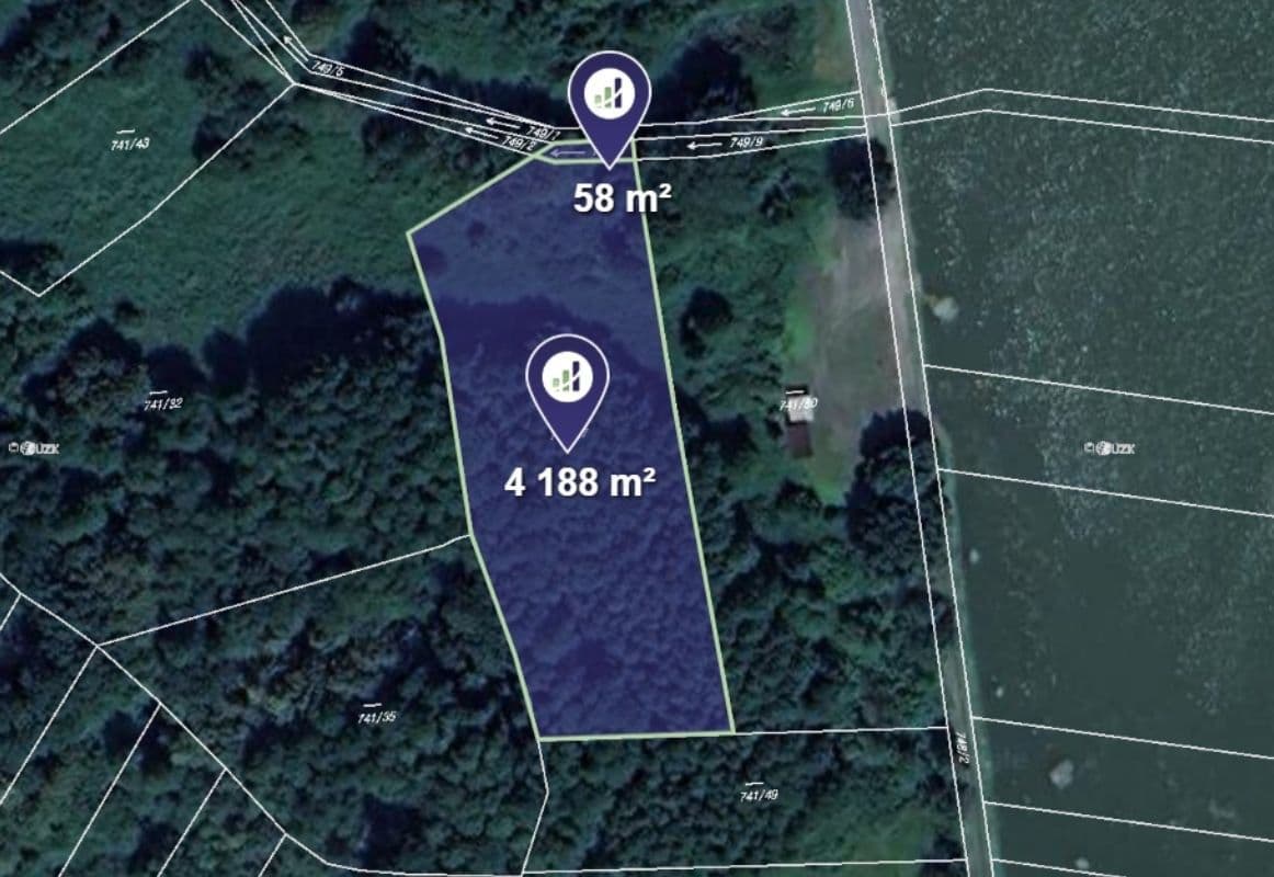 Predaj pozemku 4.246 m², Choryně, Zlínský kraj Predaj pozemku 4.246 m², Choryně, Zlínský kraj