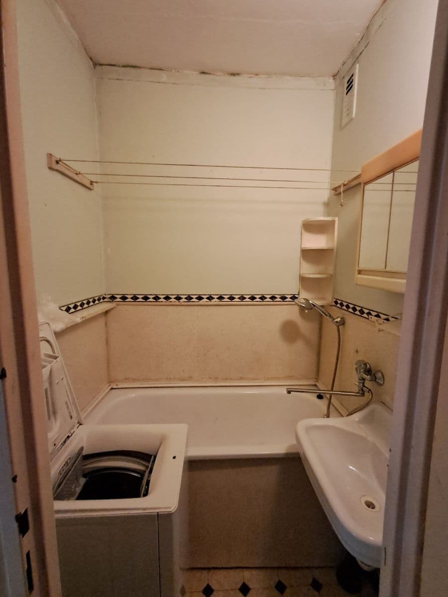 Predaj bytu 2-izbový 55 m², U Hřbitova, Jihlava, Kraj Vysočina Predaj bytu 2-izbový 55 m², U Hřbitova, Jihlava, Kraj Vysočina