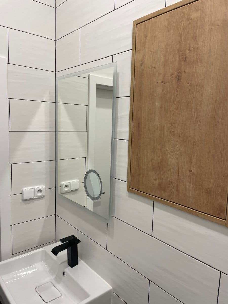 Prenájom bytu 2-izbový 46 m², Jaromírova, Praha, Praha Prenájom bytu 2-izbový 46 m², Jaromírova, Praha, Praha