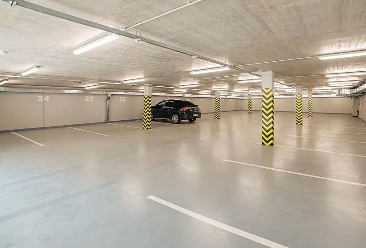 Prenájom garáže 30 m², Stočesova, Praha, Praha Prenájom garáže 30 m², Stočesova, Praha, Praha