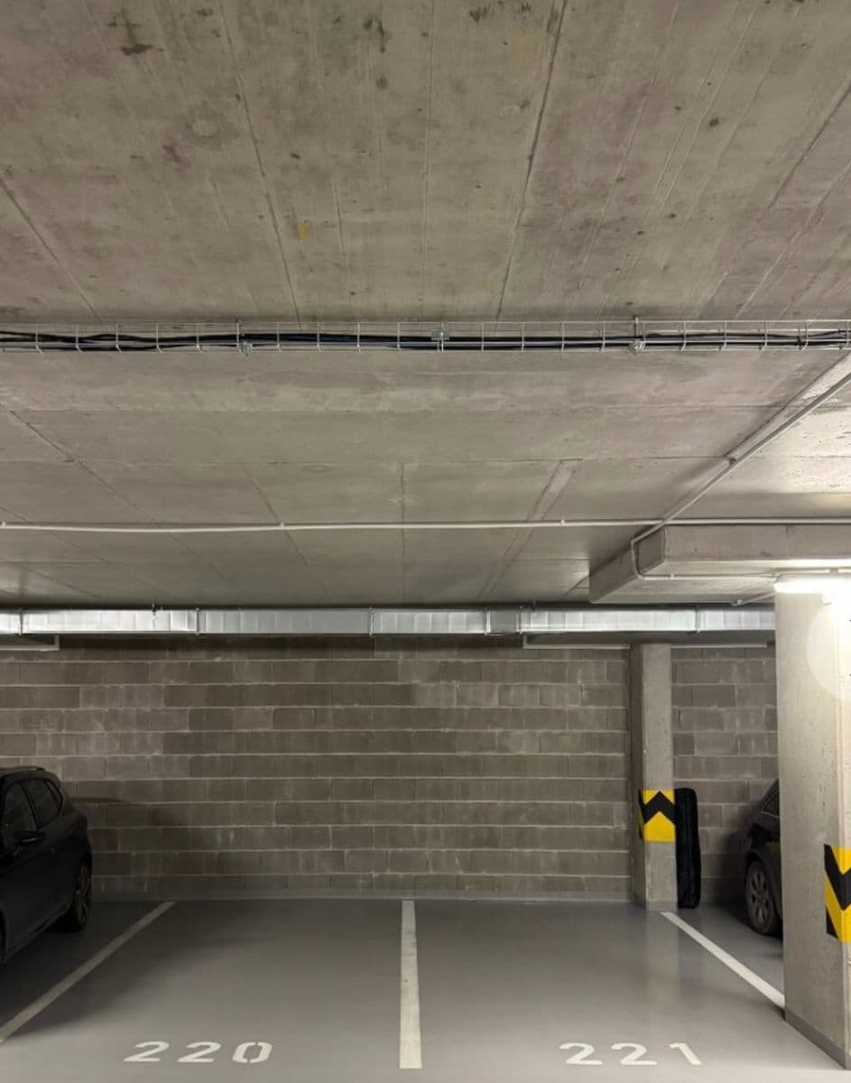 Prenájom garáže 30 m², Stočesova, Praha, Praha Prenájom garáže 30 m², Stočesova, Praha, Praha