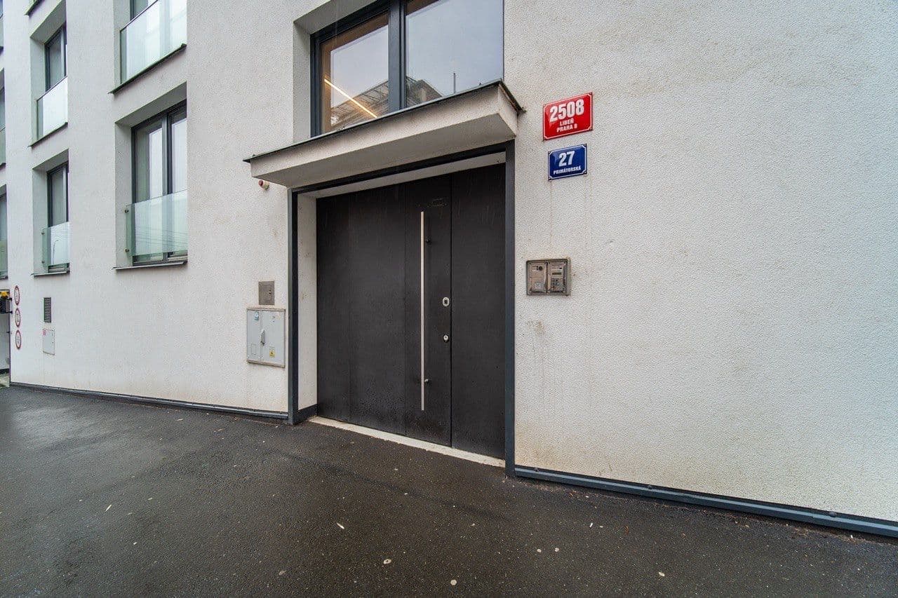 Prenájom bytu 3-izbový 70 m², Primátorská, Praha, Praha Prenájom bytu 3-izbový 70 m², Primátorská, Praha, Praha