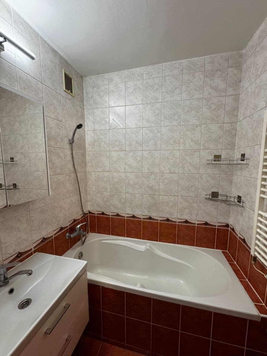 Prenájom bytu 3-izbový 72 m², Slámova, Brno, Jihomoravský kraj Prenájom bytu 3-izbový 72 m², Slámova, Brno, Jihomoravský kraj