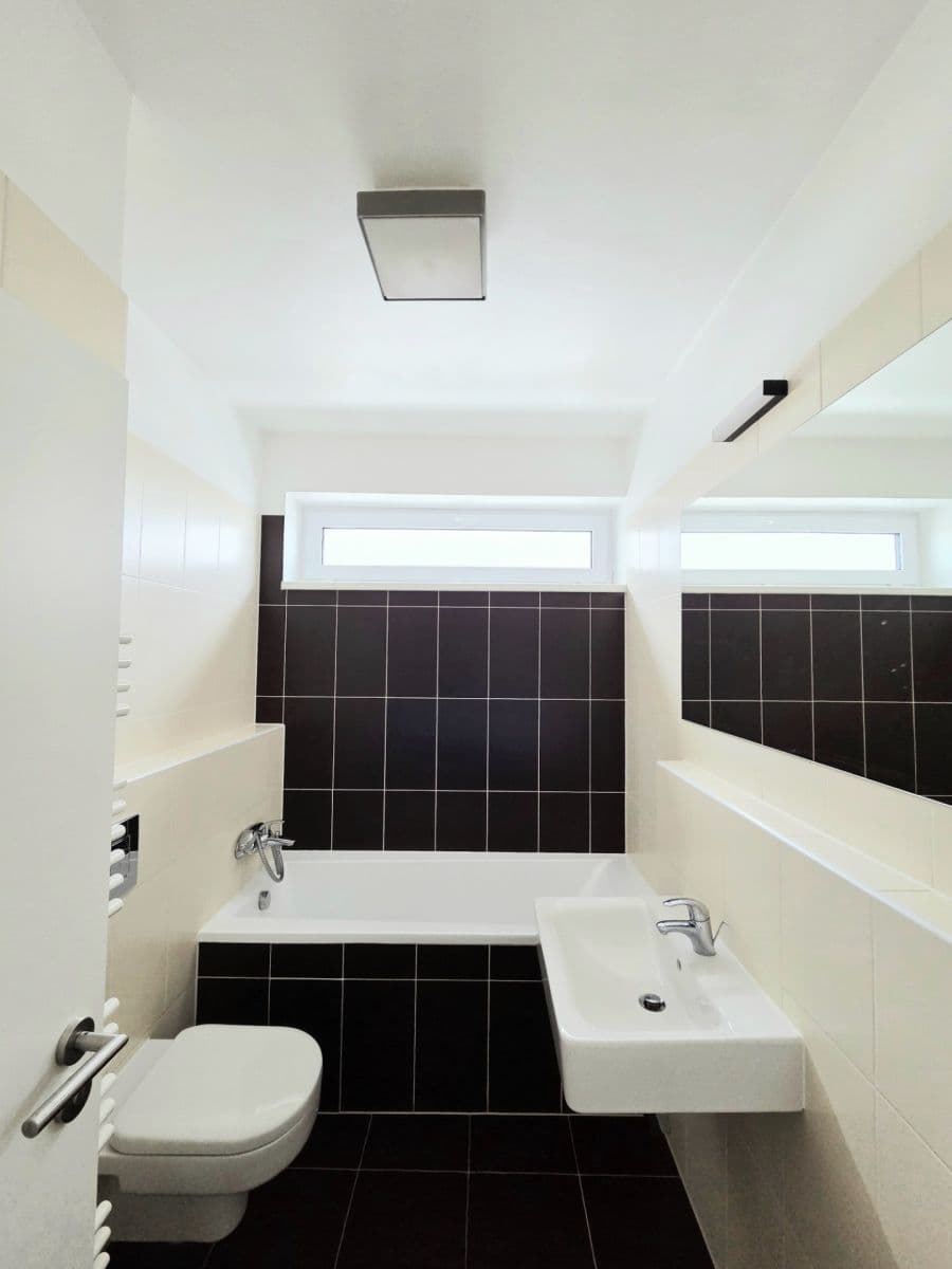 Prenájom bytu 2-izbový 42 m², Za Luhem, Praha, Praha Prenájom bytu 2-izbový 42 m², Za Luhem, Praha, Praha