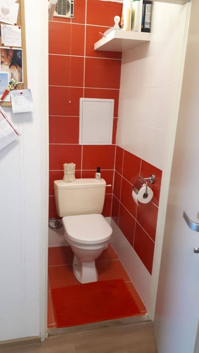 Prenájom bytu 2-izbový 38 m², Zdiměřická, Praha, Praha Prenájom bytu 2-izbový 38 m², Zdiměřická, Praha, Praha