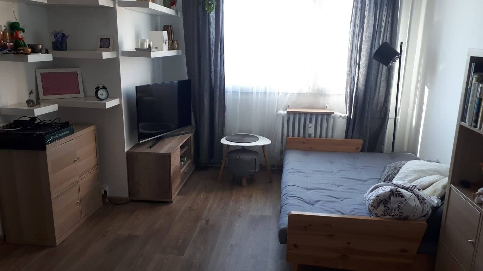 Prenájom bytu 2-izbový 38 m², Zdiměřická, Praha, Praha Prenájom bytu 2-izbový 38 m², Zdiměřická, Praha, Praha