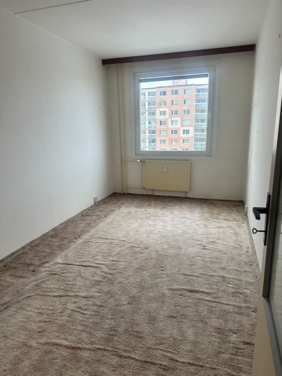 Prenájom bytu 4-izbový 103 m², Manětínská, Plzeň, Plzeňský kraj Prenájom bytu 4-izbový 103 m², Manětínská, Plzeň, Plzeňský kraj