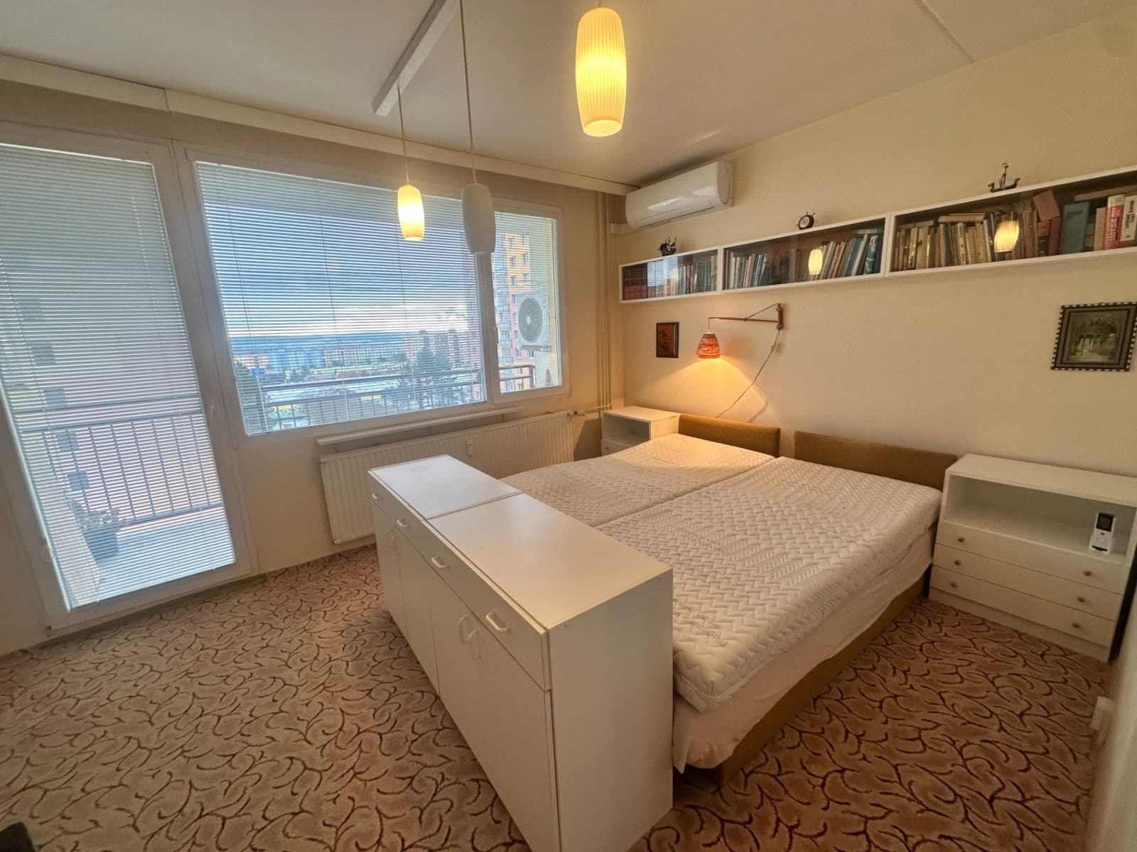 Prenájom bytu 4-izbový 103 m², Manětínská, Plzeň, Plzeňský kraj Prenájom bytu 4-izbový 103 m², Manětínská, Plzeň, Plzeňský kraj