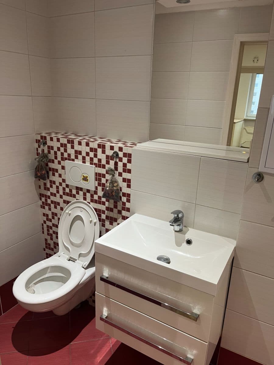 Prenájom bytu 2-izbový 54 m², Na Poustkách, Praha, Praha Prenájom bytu 2-izbový 54 m², Na Poustkách, Praha, Praha