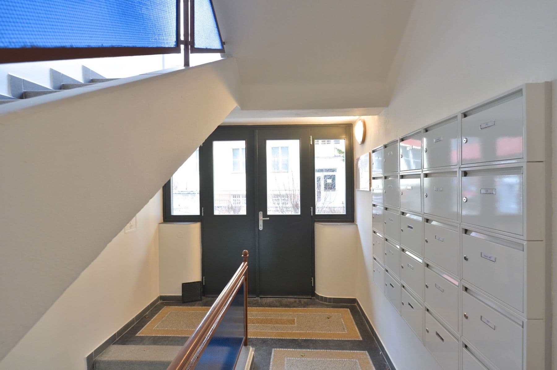 Prenájom bytu 4-izbový 100 m², Hradeckých, Praha, Praha Prenájom bytu 4-izbový 100 m², Hradeckých, Praha, Praha