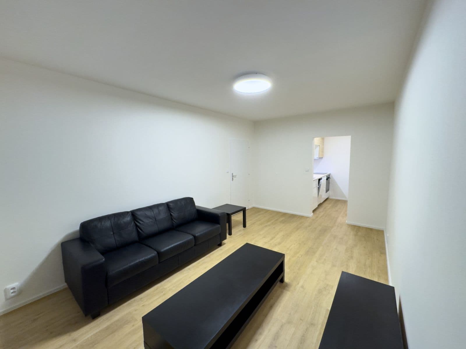 Prenájom bytu 2-izbový 42 m², Ciolkovského, Praha, Praha Prenájom bytu 2-izbový 42 m², Ciolkovského, Praha, Praha