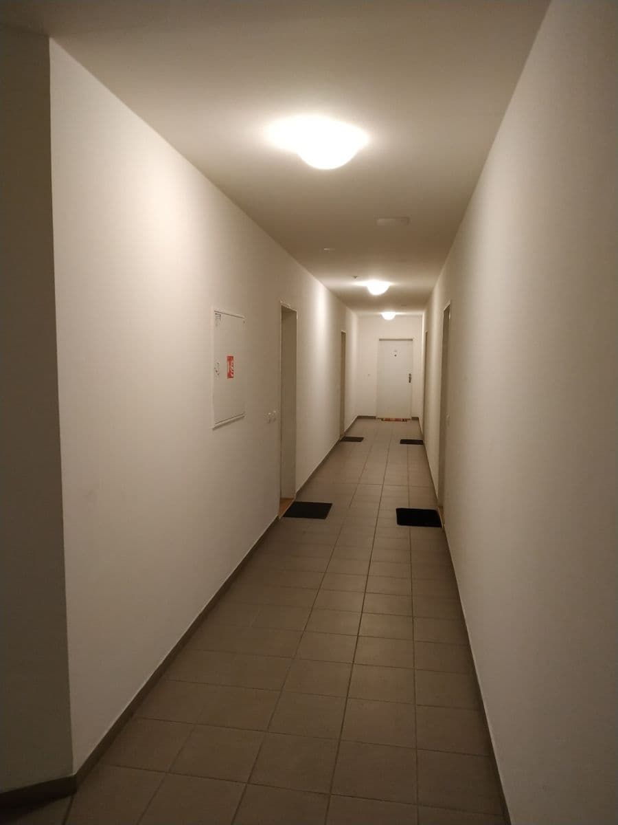 Prenájom bytu 1-izbový 37 m², Kloboučnická, Praha, Praha Prenájom bytu 1-izbový 37 m², Kloboučnická, Praha, Praha
