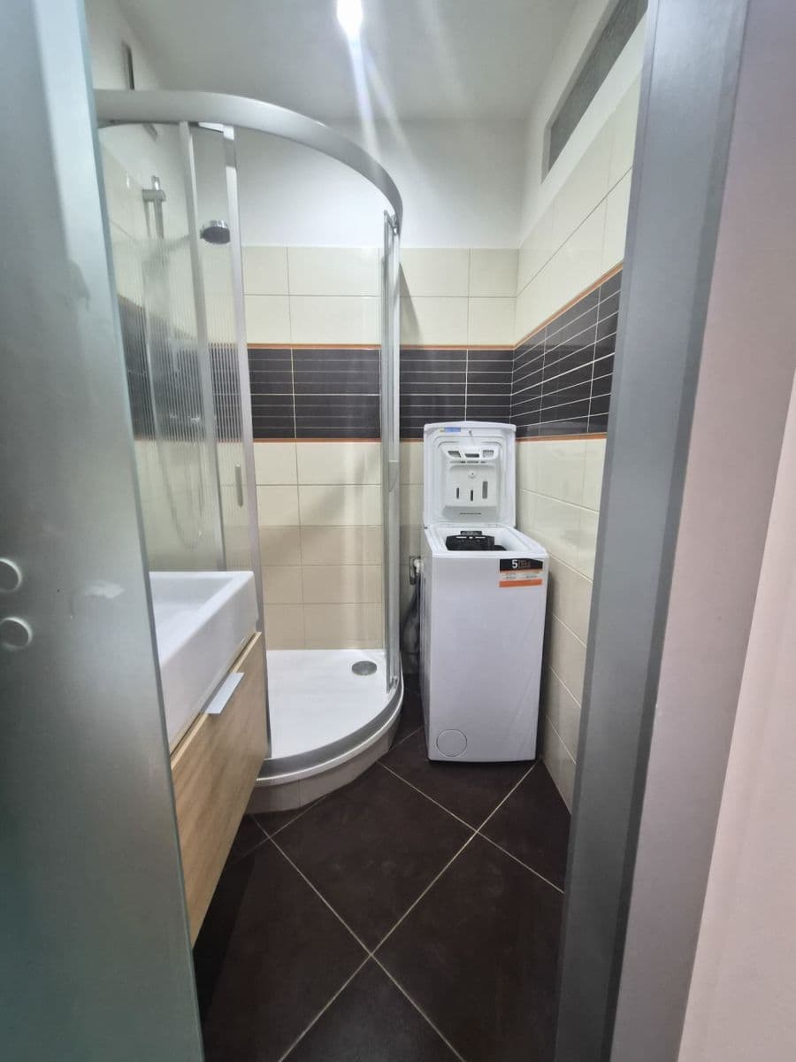 Prenájom bytu 2-izbový 50 m², Švermova, Beroun, Středočeský kraj Prenájom bytu 2-izbový 50 m², Švermova, Beroun, Středočeský kraj