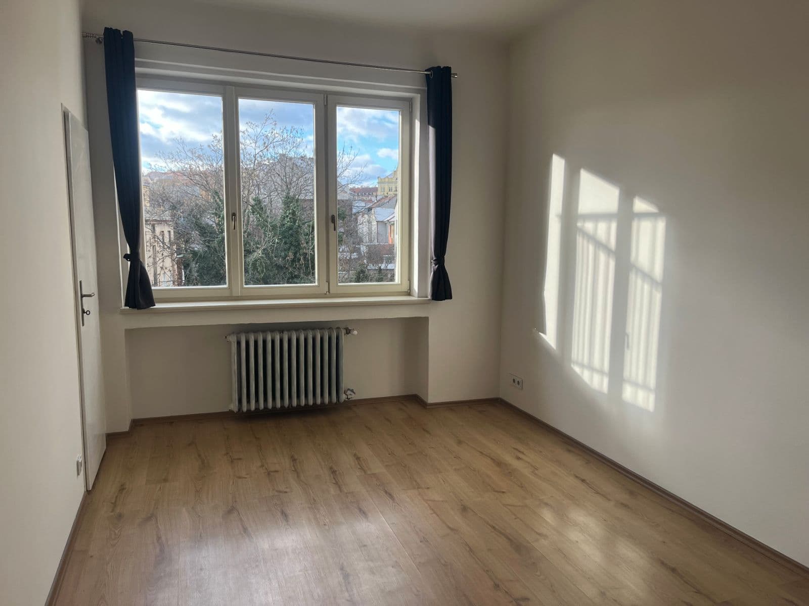 Prenájom bytu 2-izbový 44 m², Donská, Praha, Praha Prenájom bytu 2-izbový 44 m², Donská, Praha, Praha