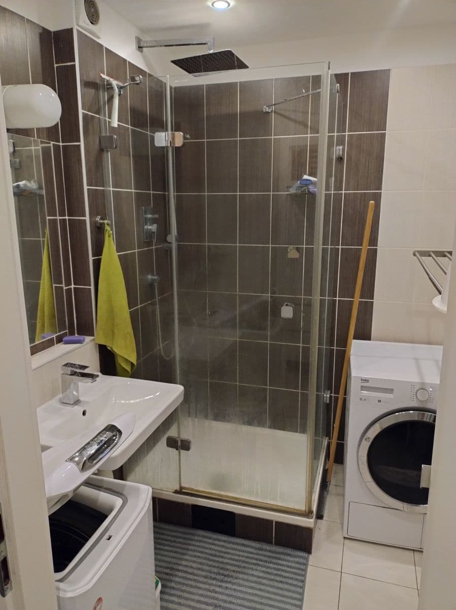 Prenájom bytu 2-izbový 48 m², Za Sídlištěm, Praha, Praha Prenájom bytu 2-izbový 48 m², Za Sídlištěm, Praha, Praha