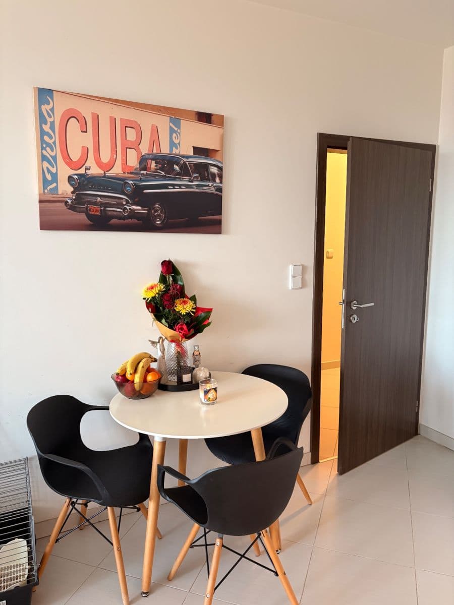 Prenájom bytu 2-izbový 53 m², Honzíkova, Praha, Praha Prenájom bytu 2-izbový 53 m², Honzíkova, Praha, Praha