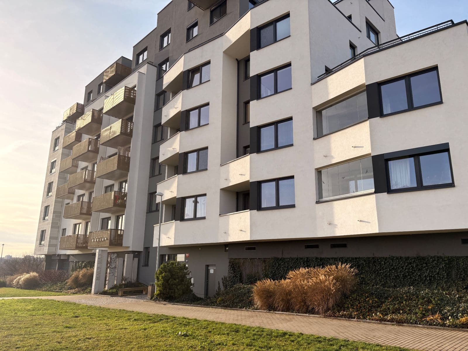 Prenájom bytu 2-izbový 53 m², Honzíkova, Praha, Praha Prenájom bytu 2-izbový 53 m², Honzíkova, Praha, Praha