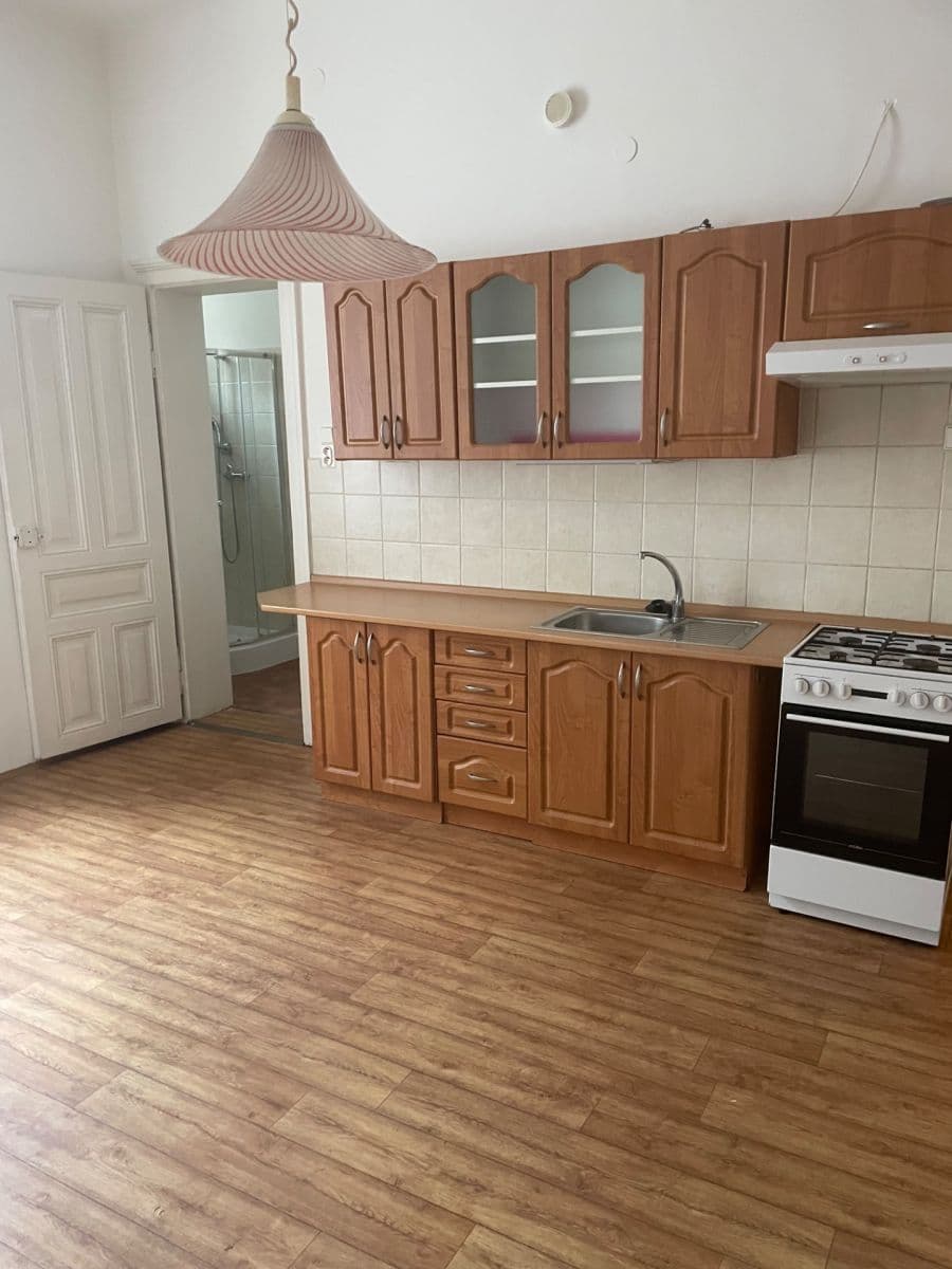 Prenájom bytu 1-izbový 57 m², Evropská, Cheb, Karlovarský kraj Prenájom bytu 1-izbový 57 m², Evropská, Cheb, Karlovarský kraj