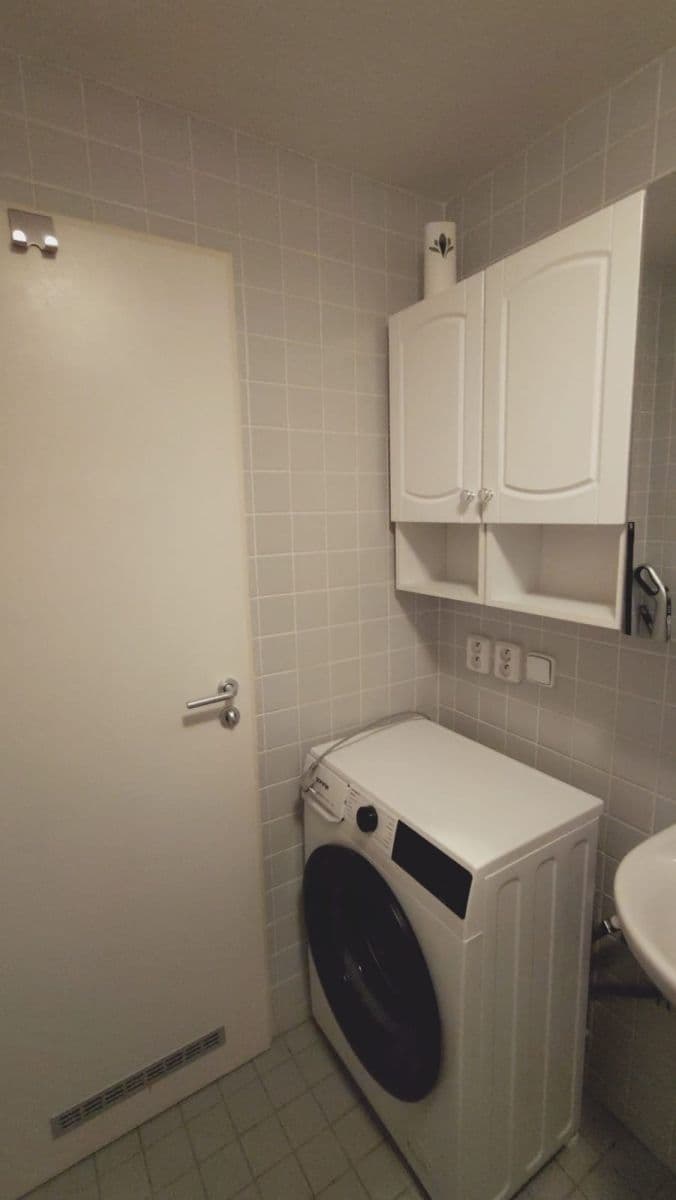 Prenájom bytu 1-izbový 34 m², Sluneční náměstí, Praha, Praha Prenájom bytu 1-izbový 34 m², Sluneční náměstí, Praha, Praha