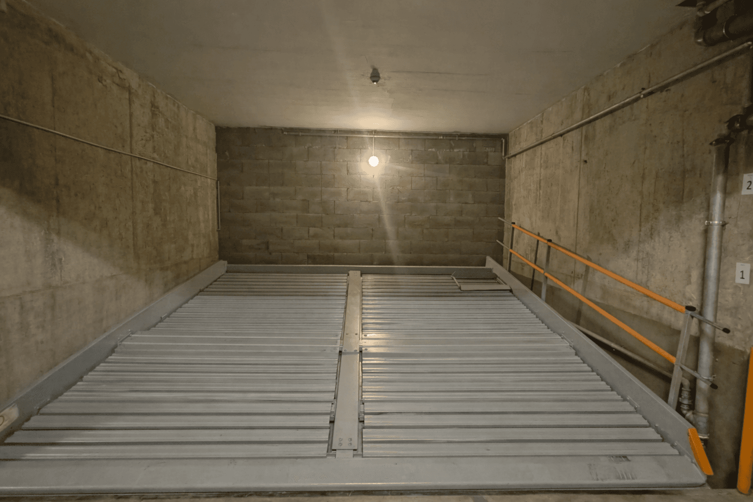 Prenájom garáže 12 m², Františka Kadlece, Praha, Praha Prenájom garáže 12 m², Františka Kadlece, Praha, Praha