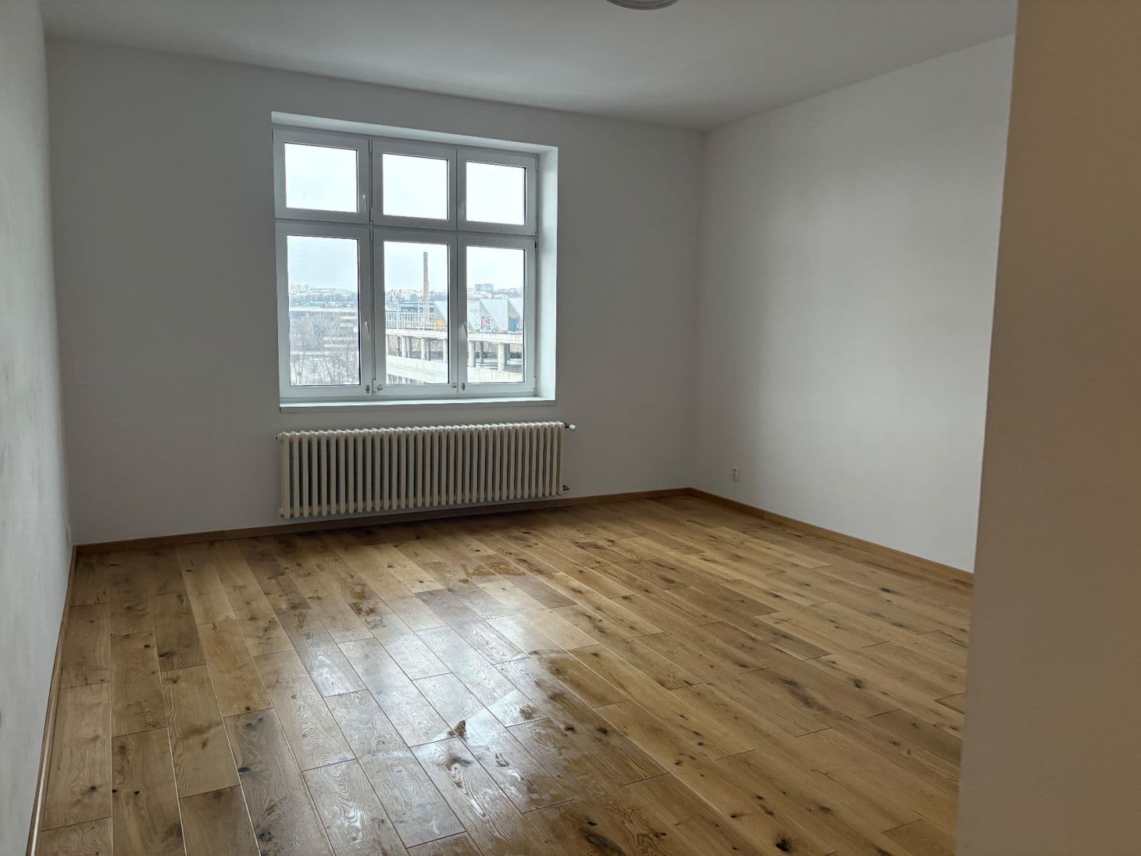 Prenájom bytu 3-izbový 95 m², Sokolovská, Praha, Praha Prenájom bytu 3-izbový 95 m², Sokolovská, Praha, Praha