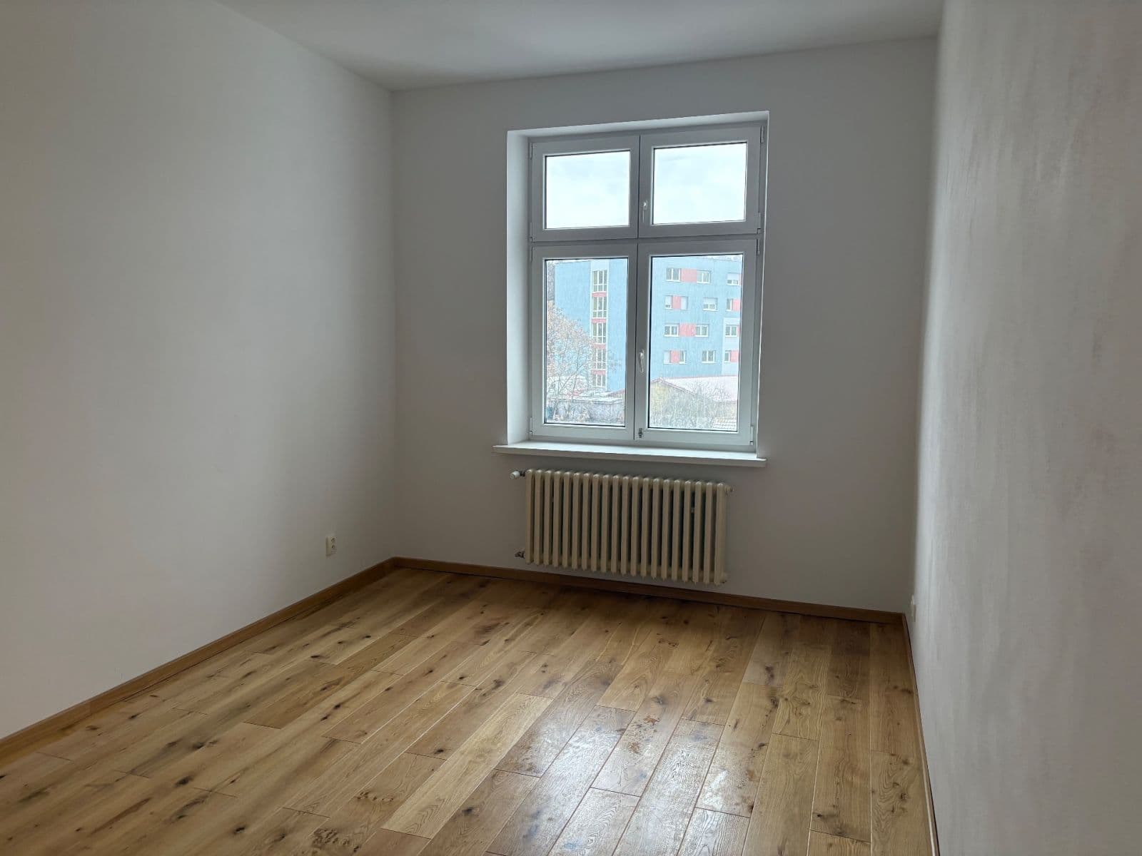 Prenájom bytu 3-izbový 95 m², Sokolovská, Praha, Praha Prenájom bytu 3-izbový 95 m², Sokolovská, Praha, Praha