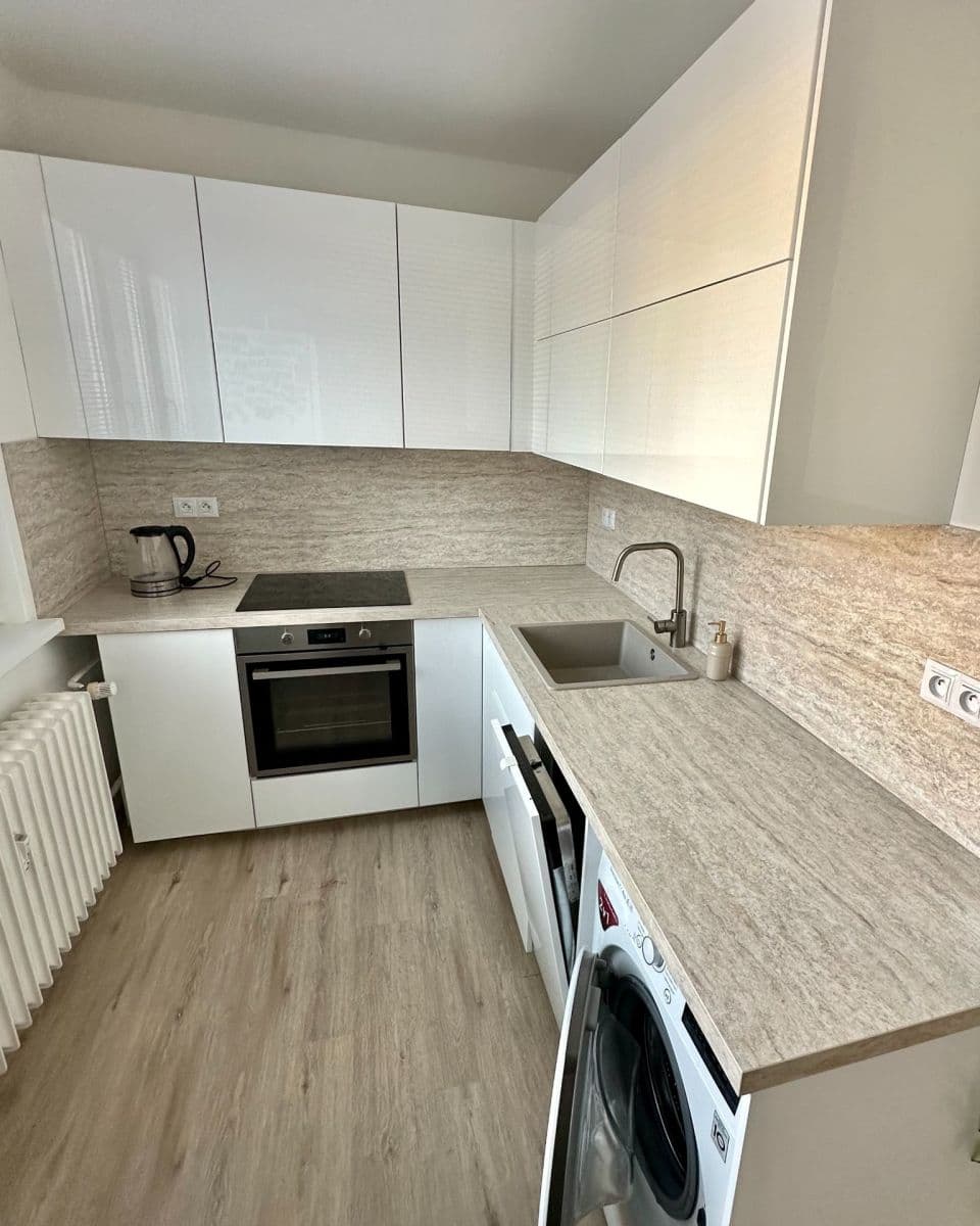 Predaj bytu 2-izbový 57 m², Souběžná, Brno, Jihomoravský kraj Predaj bytu 2-izbový 57 m², Souběžná, Brno, Jihomoravský kraj