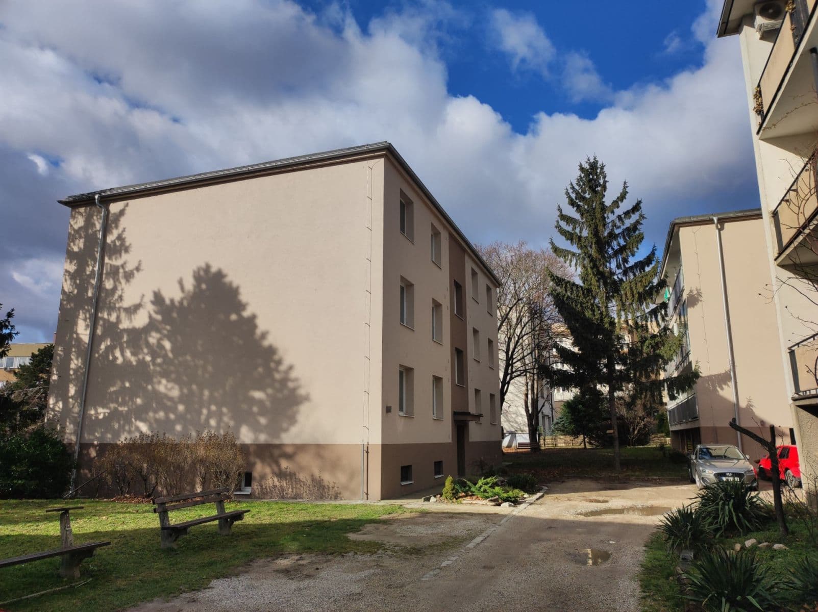 Prenájom bytu 1-izbový 37 m², Nábrežie arm. gen. Ludvíka Svobodu, Bratislava - mestská časť Staré Mesto, Bratislavský kraj Prenájom bytu 1-izbový 37 m², Nábrežie arm. gen. Ludvíka Svobodu, Bratislava - mestská časť Staré Mesto, Bratislavský kraj