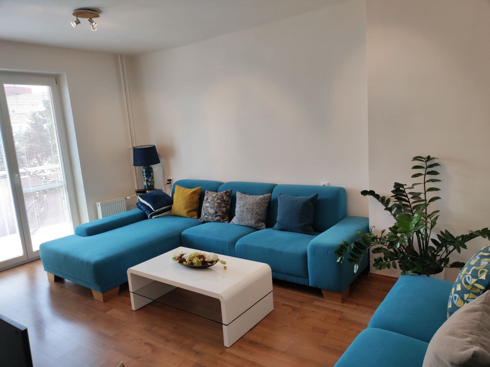 Prenájom bytu 1-izbový 37 m², Nábrežie arm. gen. Ludvíka Svobodu, Bratislava - mestská časť Staré Mesto, Bratislavský kraj Prenájom bytu 1-izbový 37 m², Nábrežie arm. gen. Ludvíka Svobodu, Bratislava - mestská časť Staré Mesto, Bratislavský kraj