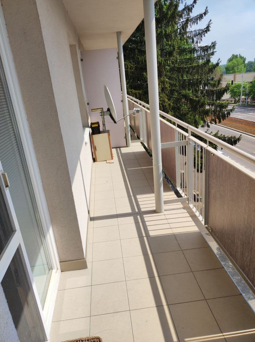 Prenájom bytu 1-izbový 37 m², Nábrežie arm. gen. Ludvíka Svobodu, Bratislava - mestská časť Staré Mesto, Bratislavský kraj Prenájom bytu 1-izbový 37 m², Nábrežie arm. gen. Ludvíka Svobodu, Bratislava - mestská časť Staré Mesto, Bratislavský kraj