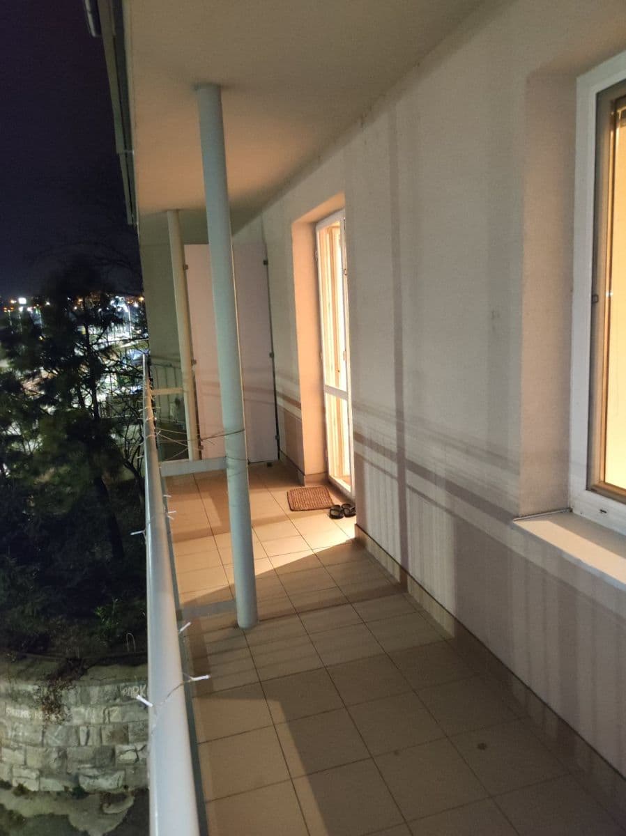 Prenájom bytu 1-izbový 37 m², Nábrežie arm. gen. Ludvíka Svobodu, Bratislava - mestská časť Staré Mesto, Bratislavský kraj Prenájom bytu 1-izbový 37 m², Nábrežie arm. gen. Ludvíka Svobodu, Bratislava - mestská časť Staré Mesto, Bratislavský kraj