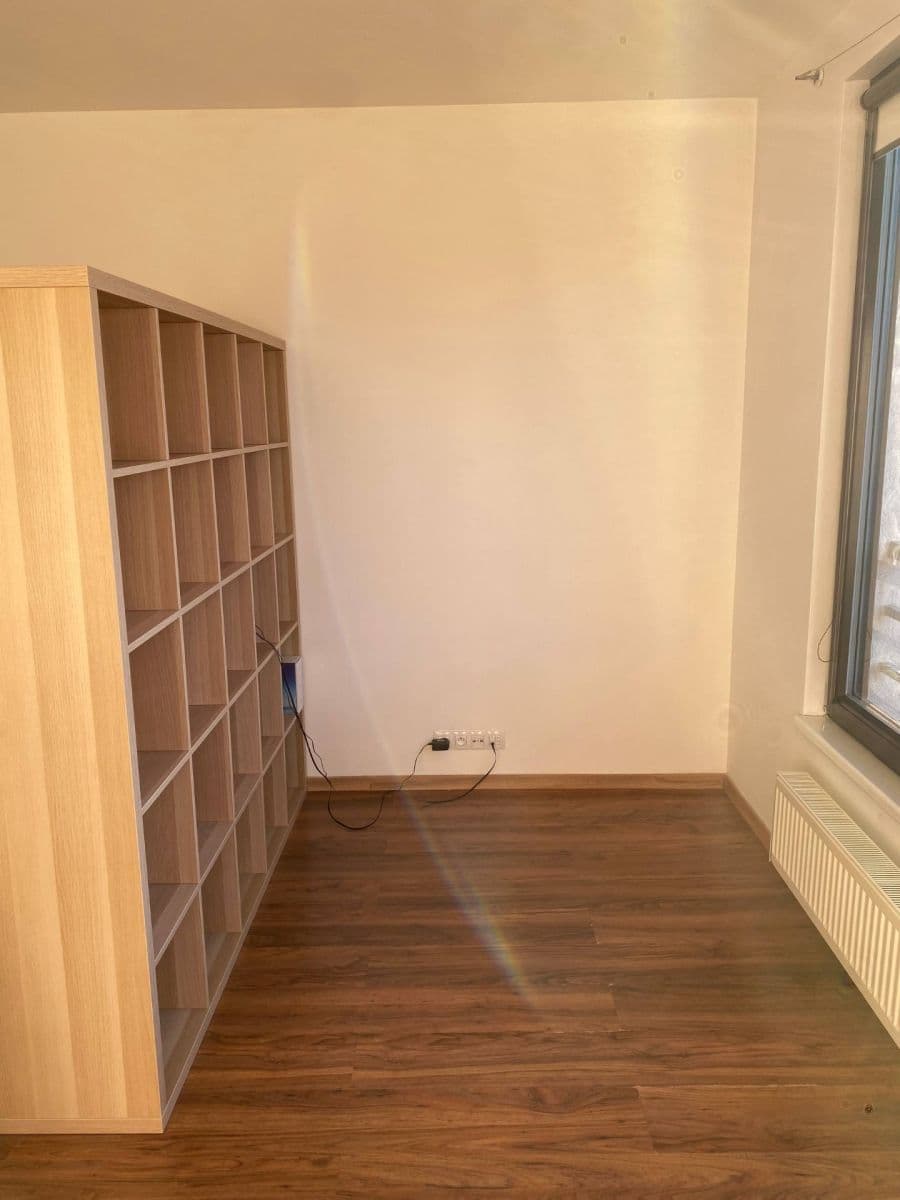 Prenájom bytu 1-izbový 38 m², Sousedíkova, Praha, Praha Prenájom bytu 1-izbový 38 m², Sousedíkova, Praha, Praha