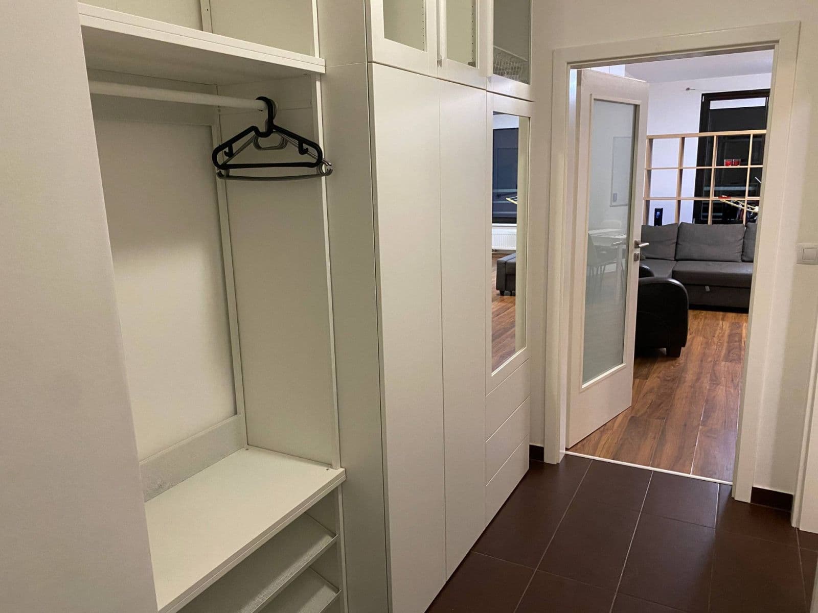 Prenájom bytu 1-izbový 38 m², Sousedíkova, Praha, Praha Prenájom bytu 1-izbový 38 m², Sousedíkova, Praha, Praha