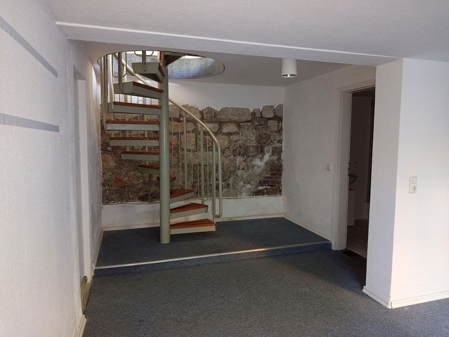 Prenájom kancelárie 55 m², Dresden, Sasko Prenájom kancelárie 55 m², Dresden, Sasko