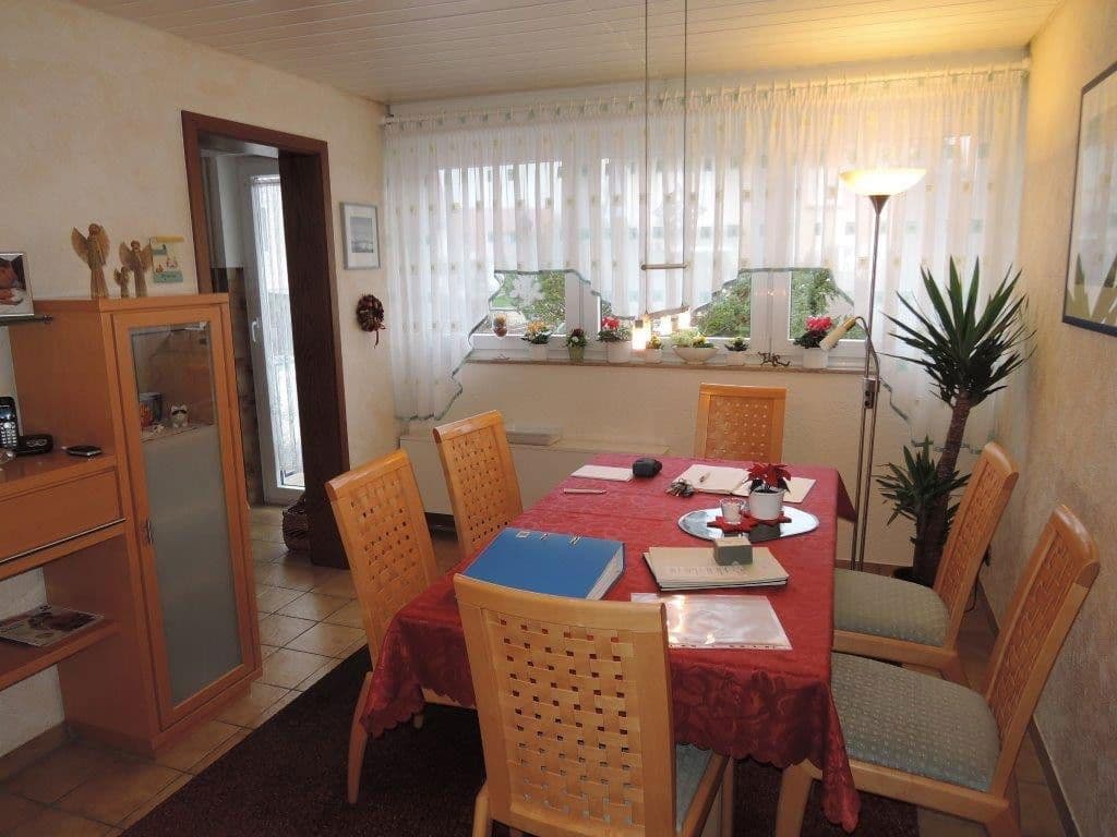 Predaj domu 245 m², pozemek 336 m², Reußensteinstr. 10, Böblingen, Bádensko-Wurttembersko Predaj domu 245 m², pozemek 336 m², Reußensteinstr. 10, Böblingen, Bádensko-Wurttembersko